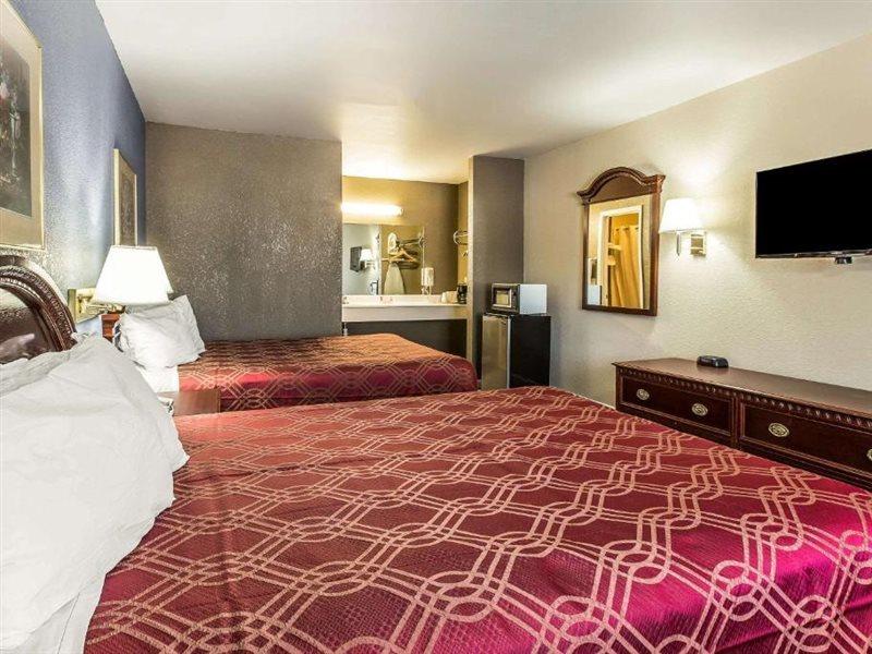 Econo Lodge Thomaston Eksteriør bilde