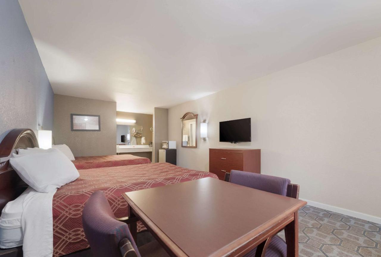 Econo Lodge Thomaston Eksteriør bilde