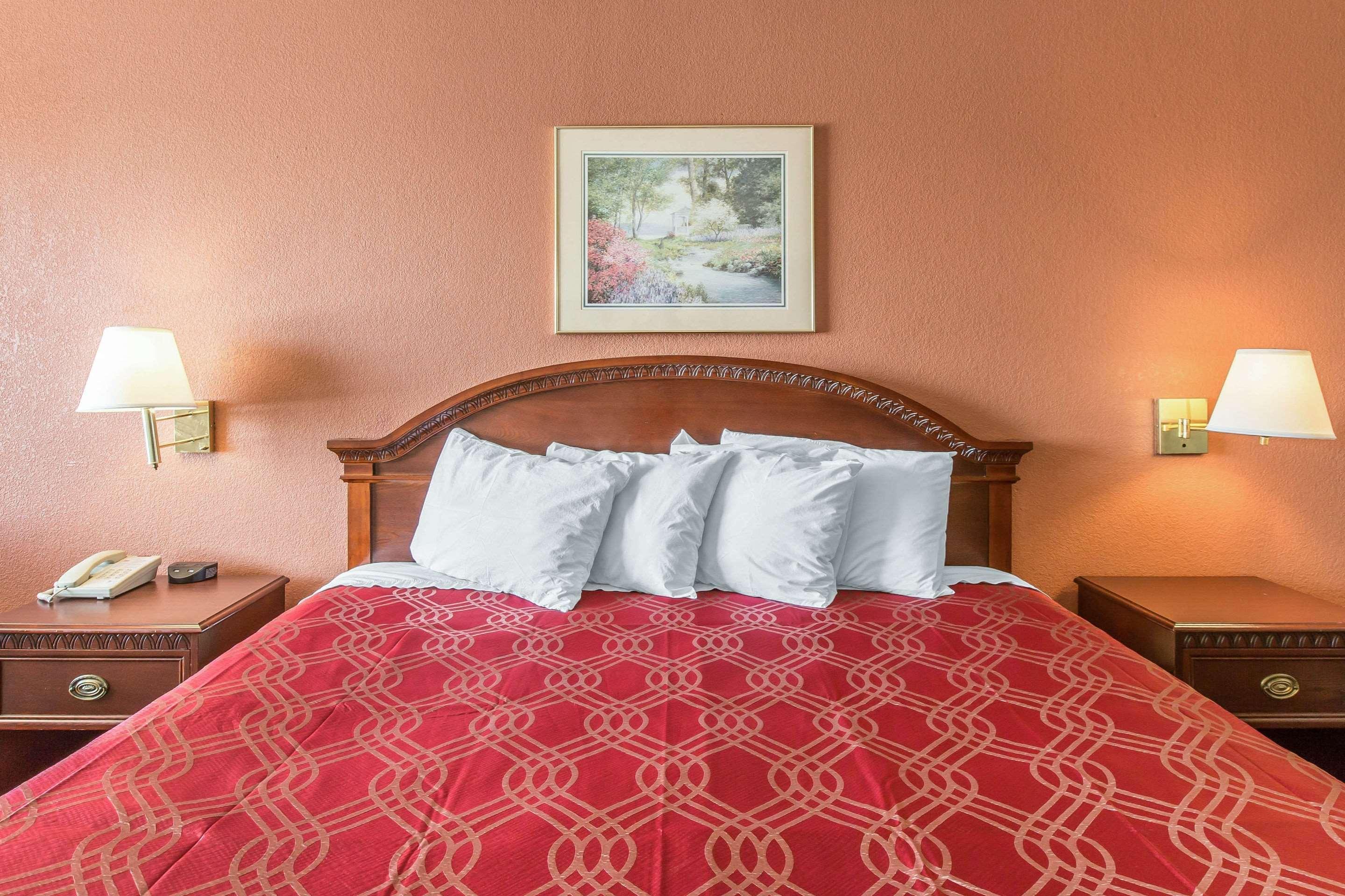 Econo Lodge Thomaston Eksteriør bilde