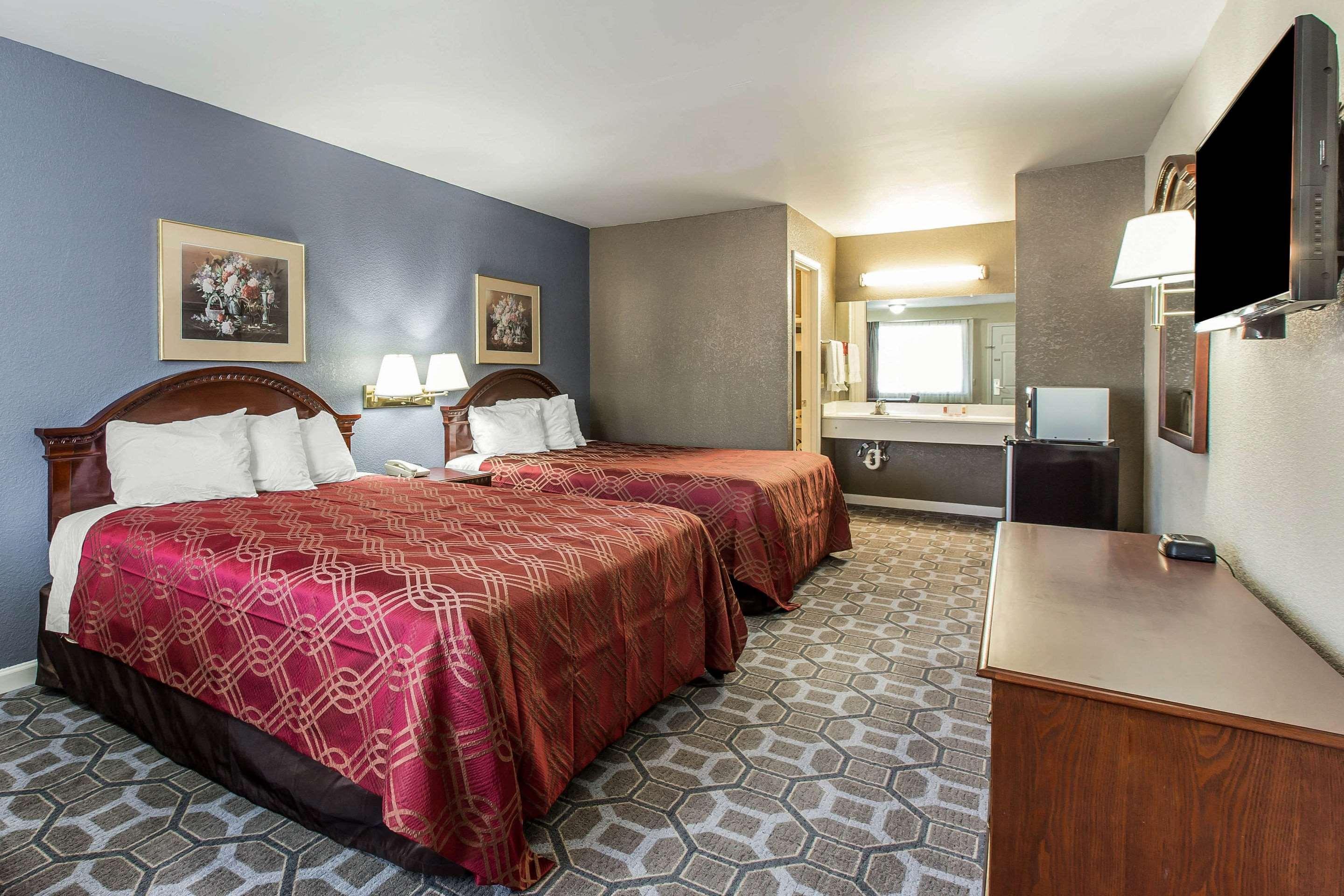 Econo Lodge Thomaston Eksteriør bilde